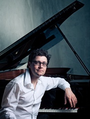 Miroslav Sekera – klavír