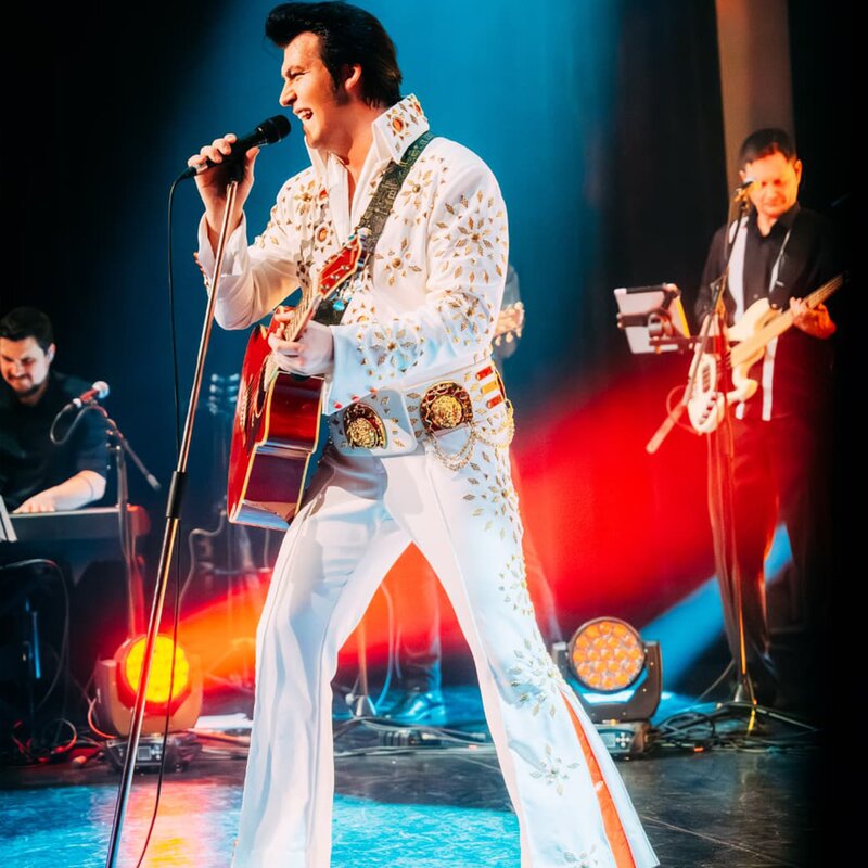 ELVISLIVE