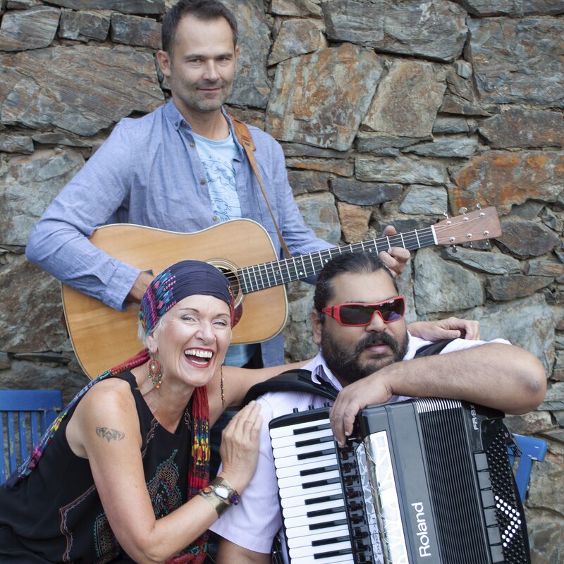 JAMAIR – JAkub Racek, MArio Biháry, IRena Budweiserová